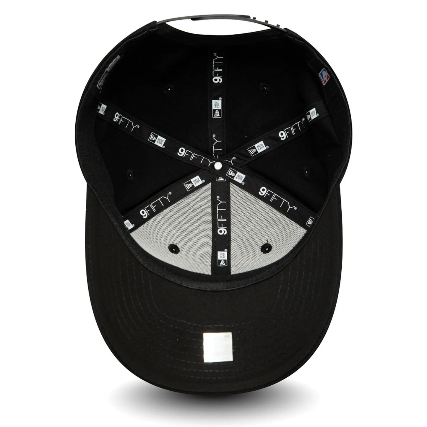 NEW ERA Chicago Bulls Tonal Black 9FIFTY Stretch Snap Cap
