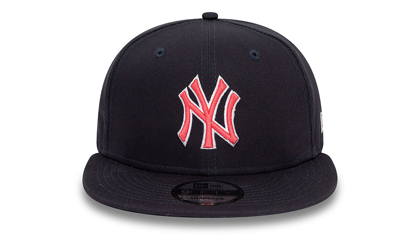 NEW ERA New York Yankees Outline Navy 9FIFTY Snapback Cap