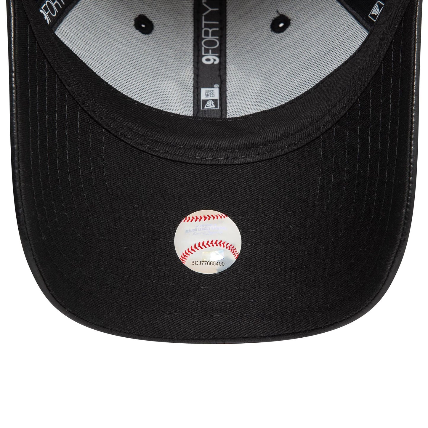 NEW ERA New York Yankees Womens PU Black 9FORTY Adjustable Cap