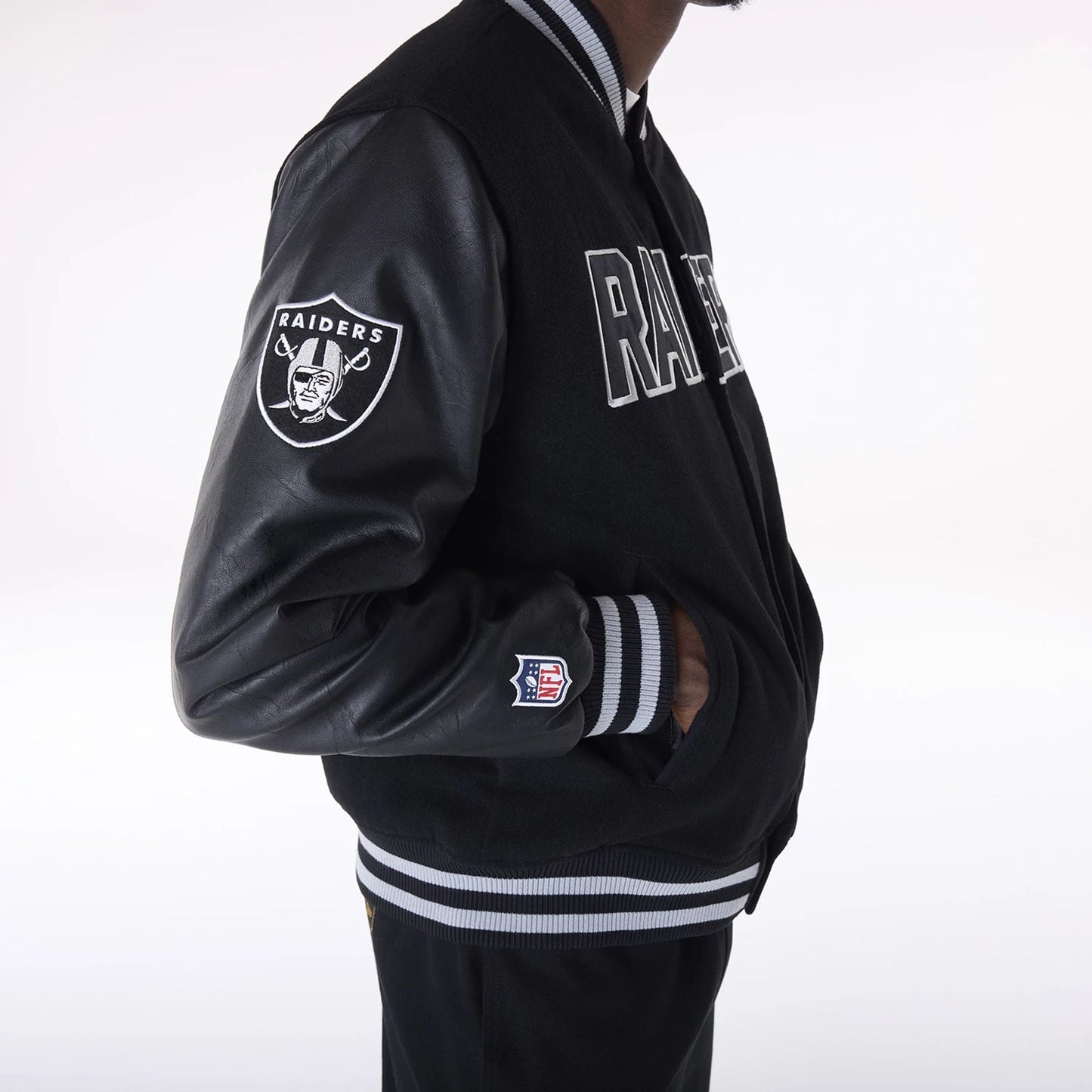 NEW ERA Las Vegas Raiders NFL Black Varsity Jacket