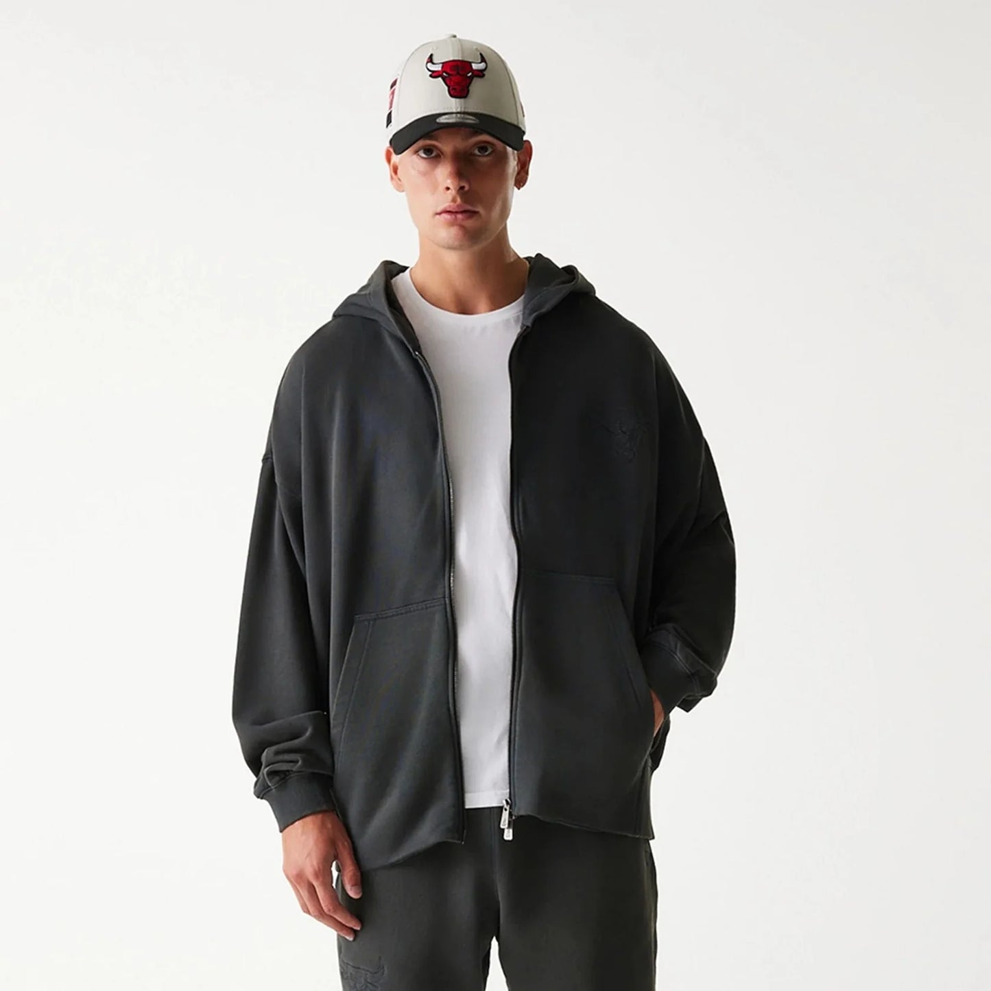 New Era Chicago Bulls NBA Washed Grey Full Zip Hoodie