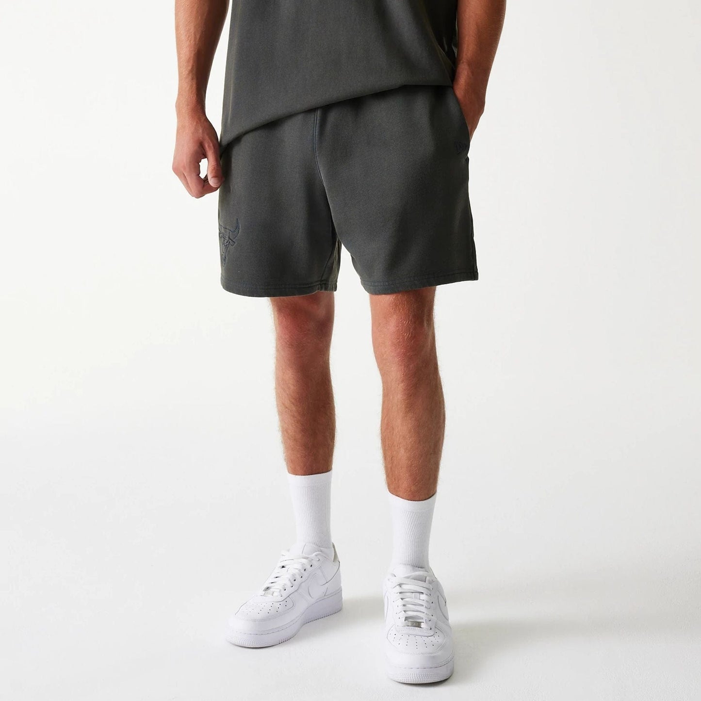 New Era Chicago Bulls NBA Washed Grey Shorts