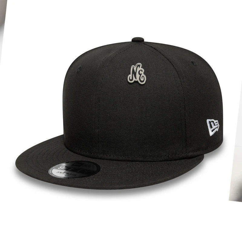 NEW ERA Silver New Era Pin