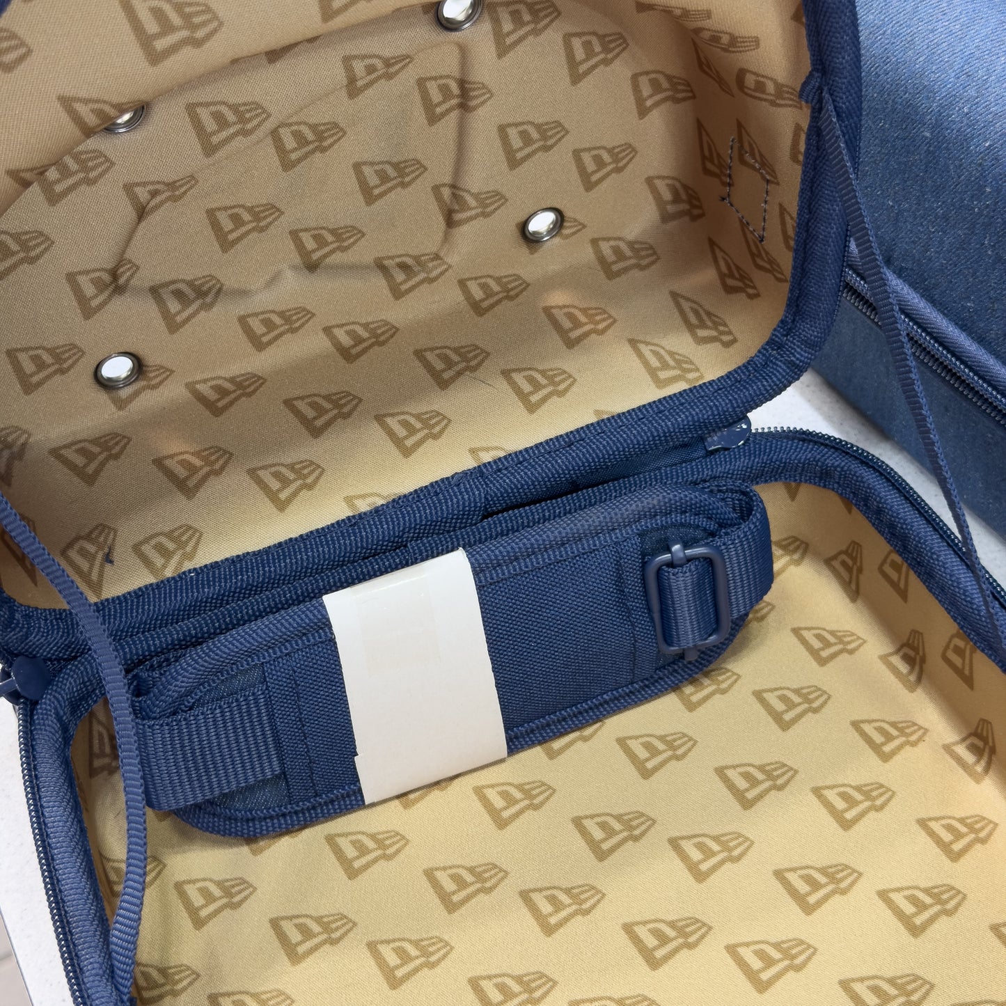 New Era navy denim 2Pk cap carrier