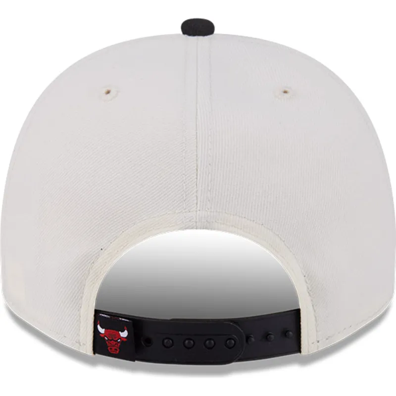NEW ERA Chicago Bulls NBA Classic White 9FIFTY A-Frame Snapback Adjustable Cap