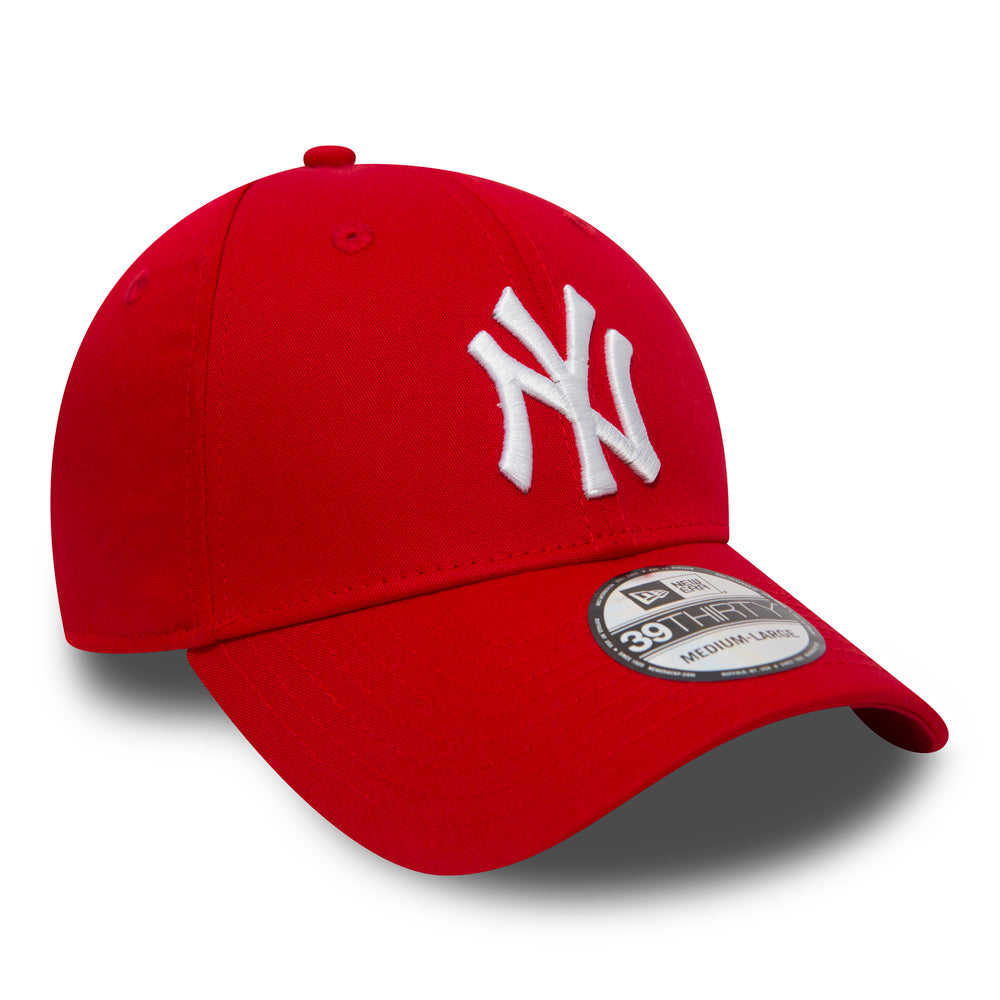 NEW ERA New York Yankees Essential Red 39THIRTY Stretch Fit Cap