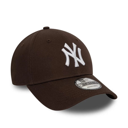 NEW ERA New York Yankees MLB League Essential Brown 9FORTY Adjustable Cap