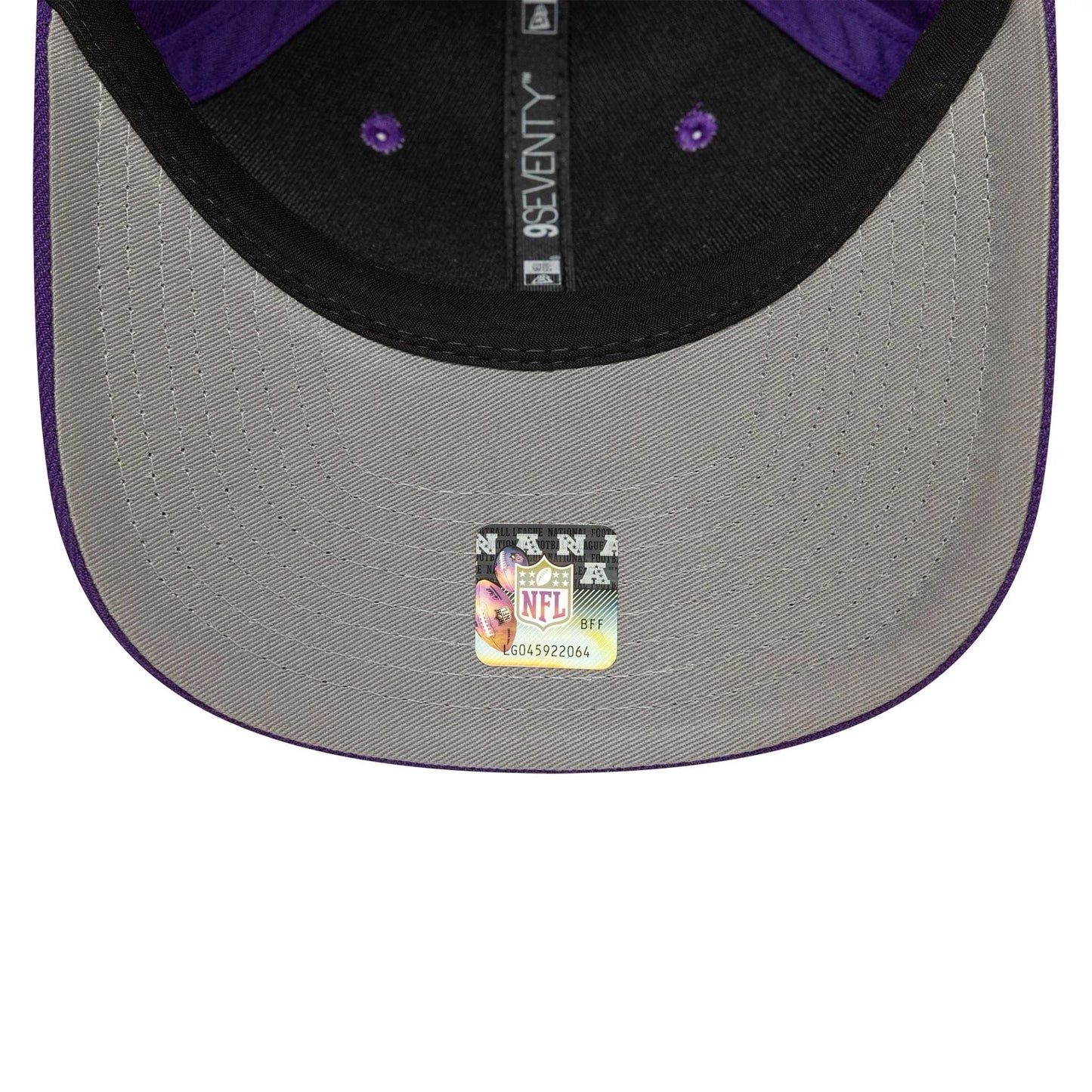 NEW ERA Minnesota Vikings NFL Patch Purple 9SEVENTY Stretch-Snap Adjustable Cap