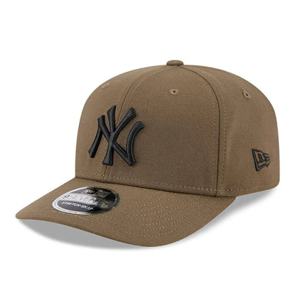 NEW ERA New York Yankees MLB Brown 9SEVENTY Stretch Snap Adjustable Cap