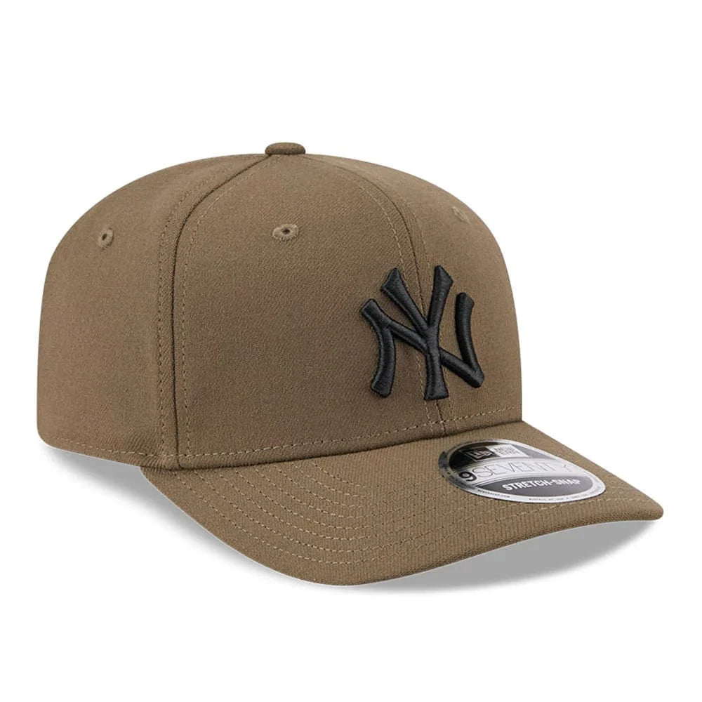 NEW ERA New York Yankees MLB Brown 9SEVENTY Stretch Snap Adjustable Cap