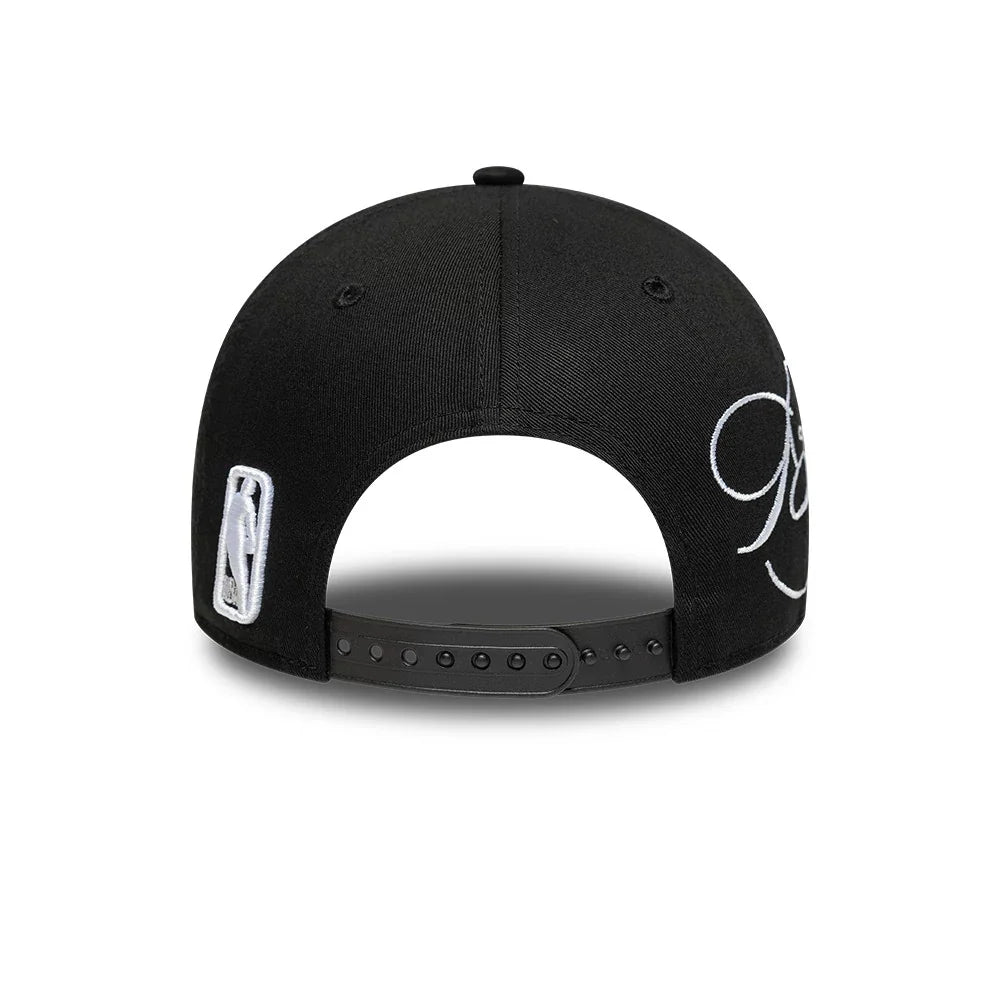 NEW ERA Chicago Bulls NBA Side Script Black 9FORTY M-Crown Adjustable Cap