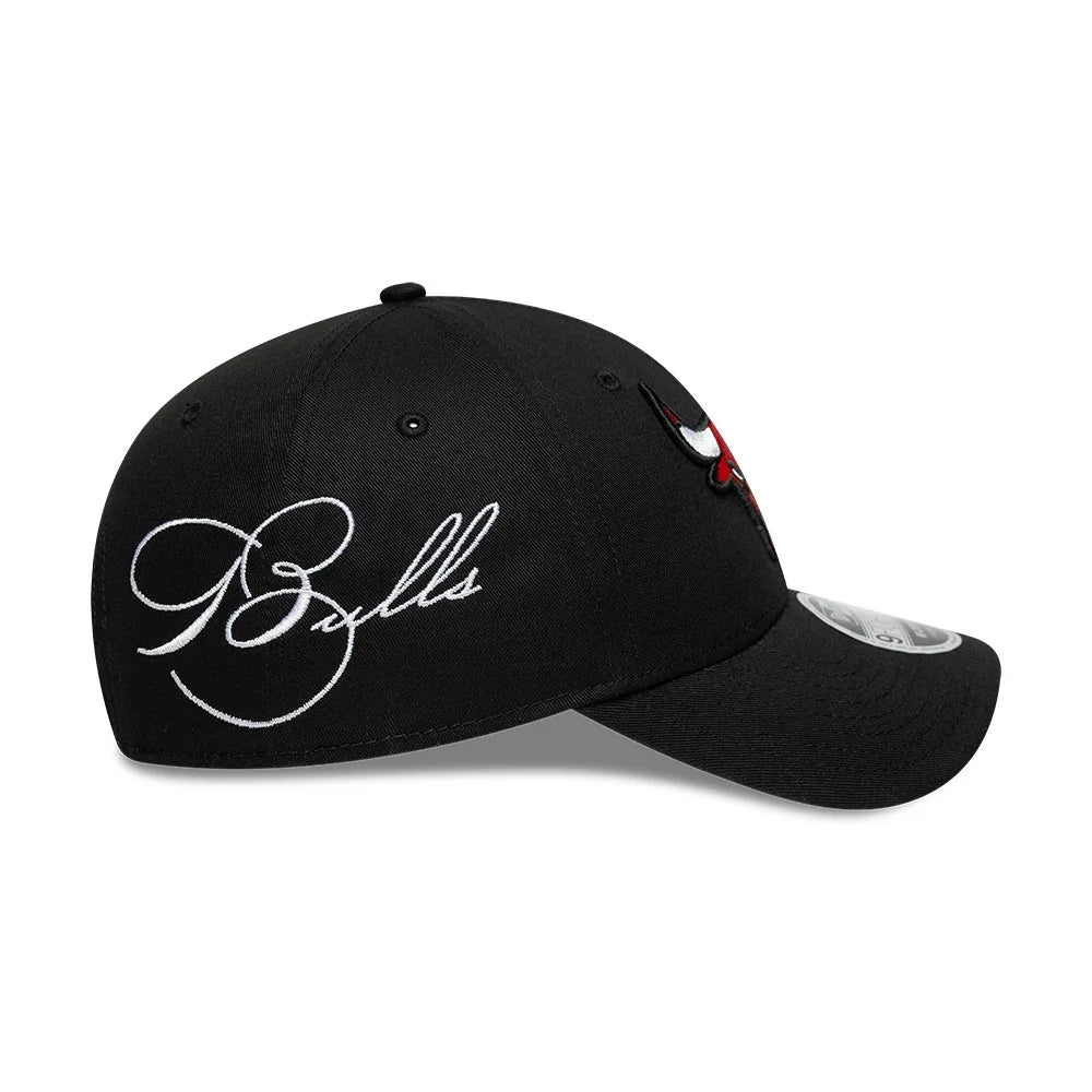 NEW ERA Chicago Bulls NBA Side Script Black 9FORTY M-Crown Adjustable Cap