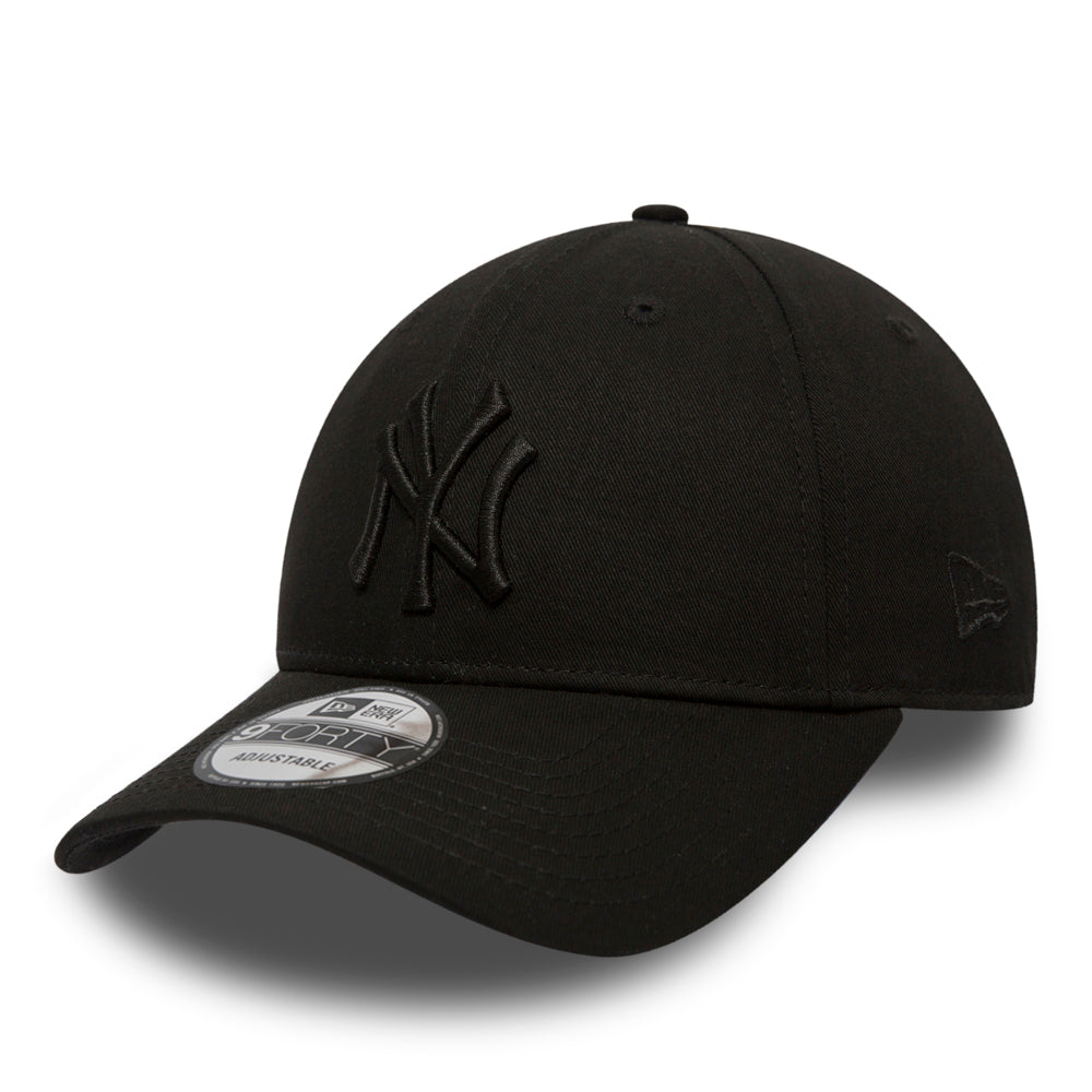 NEW ERA New York Yankees Essential Black 9FORTY Adjustable Cap