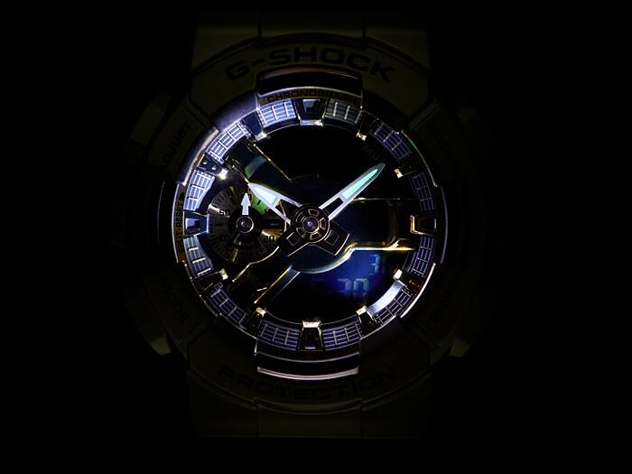 CASIO G-SHOCK GM-110 SERIES GM-110G-1A9ER