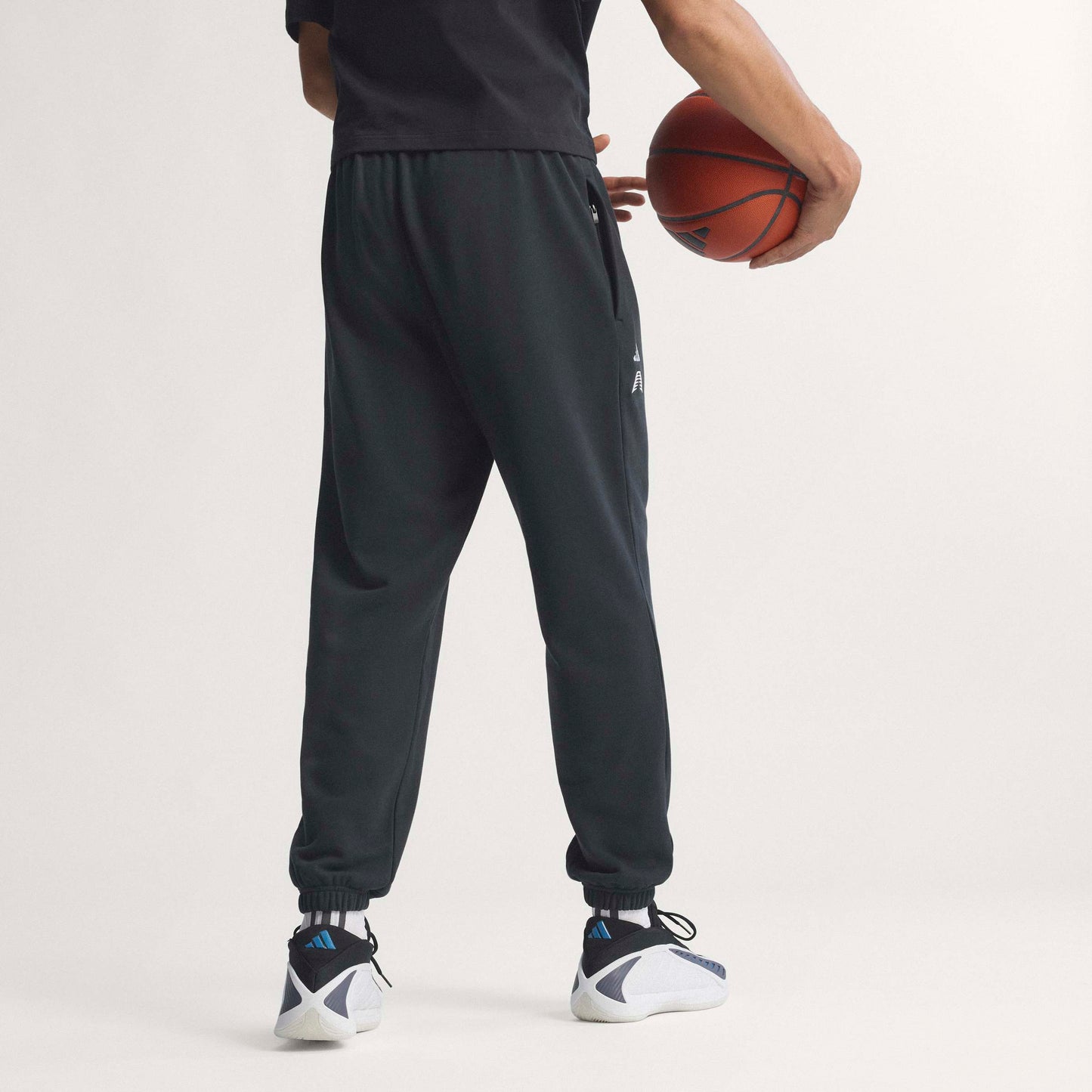 ADIDAS ANTHONY EDWARDS FOUNDATION SWEATPANT