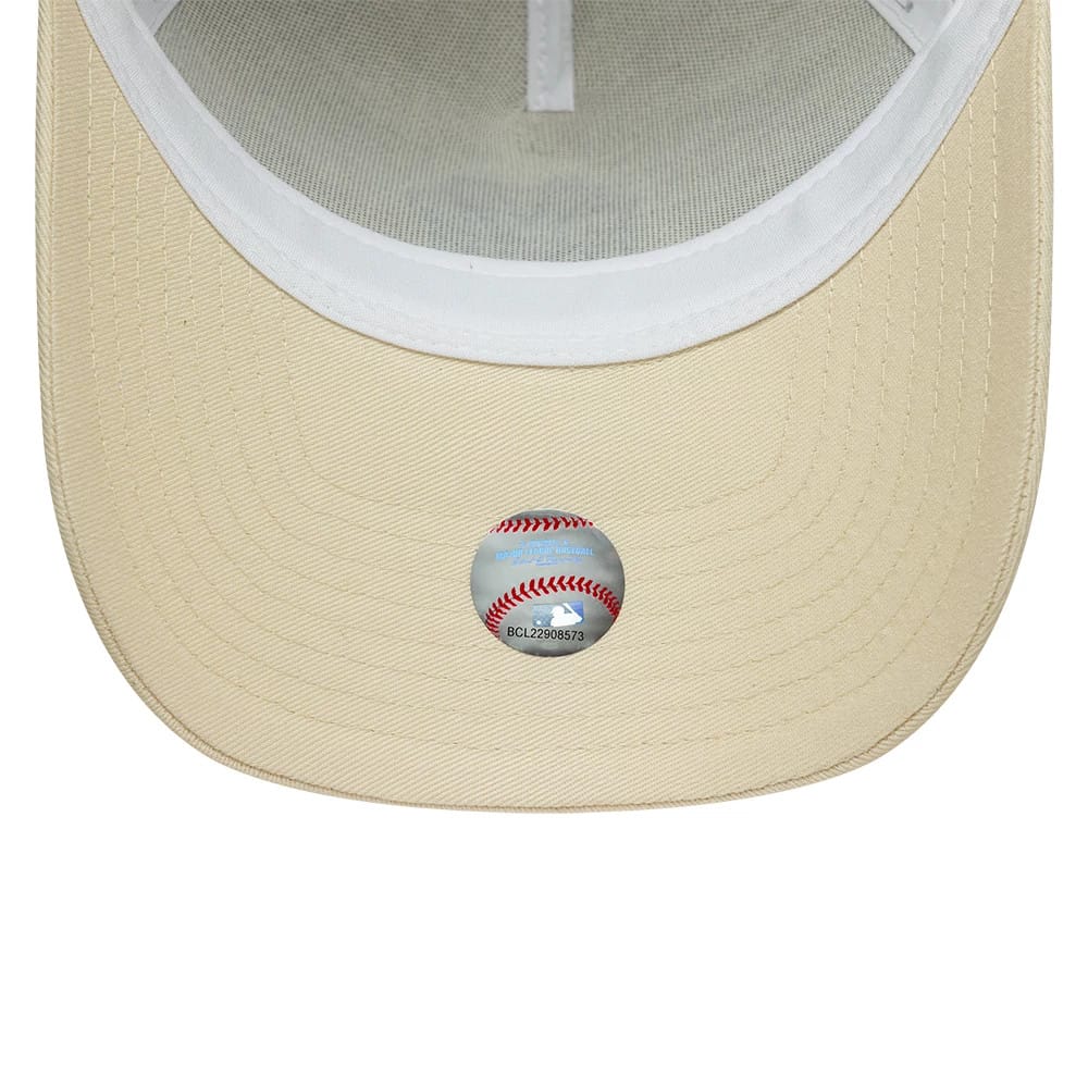 NEW ERA New York Yankees MLB Outline Cream 9FORTY E-Frame Trucker Adjustable Cap