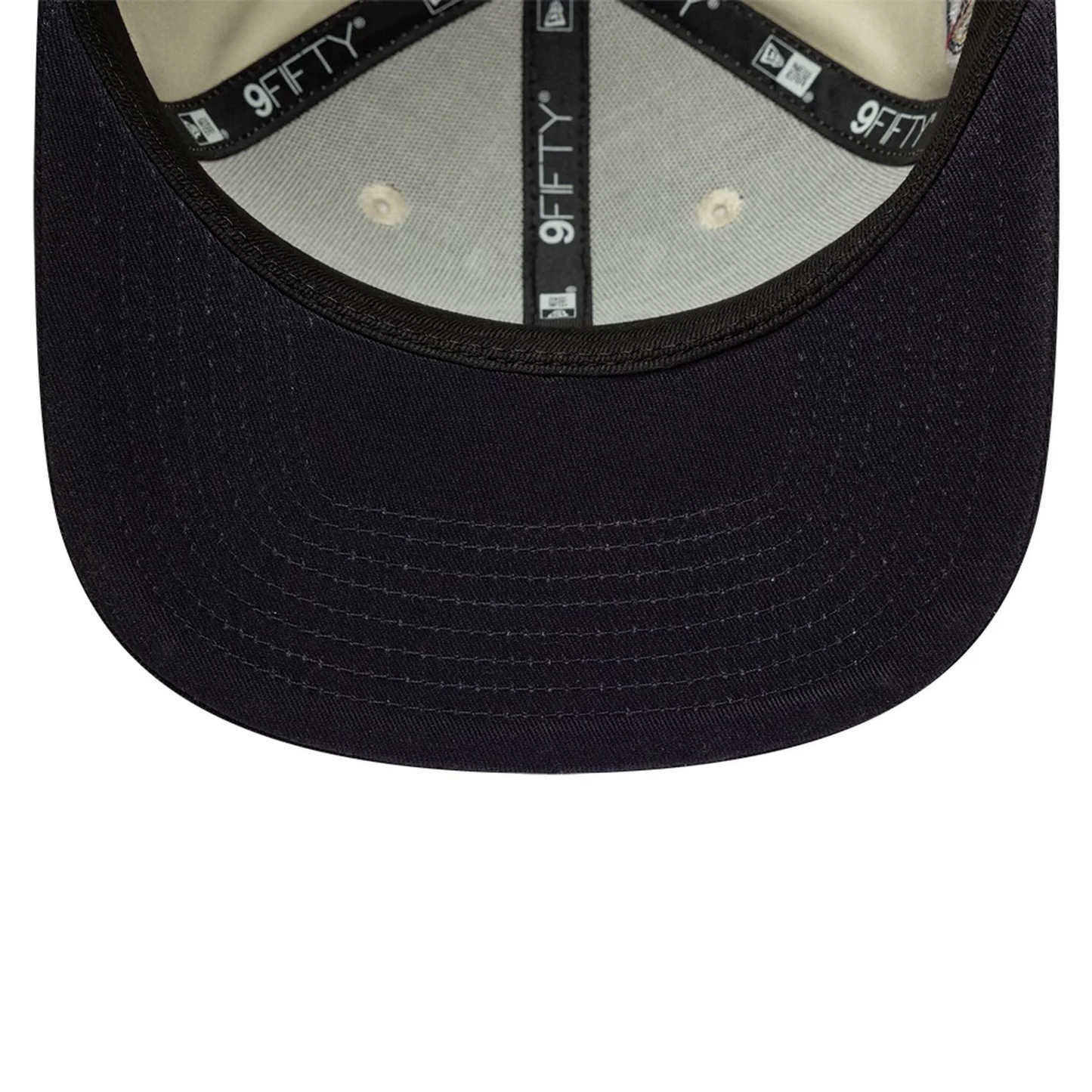NEW ERA New York Yankees MLB World Series Patch Light Beige 9FIFTY Snapback Adjustable Cap