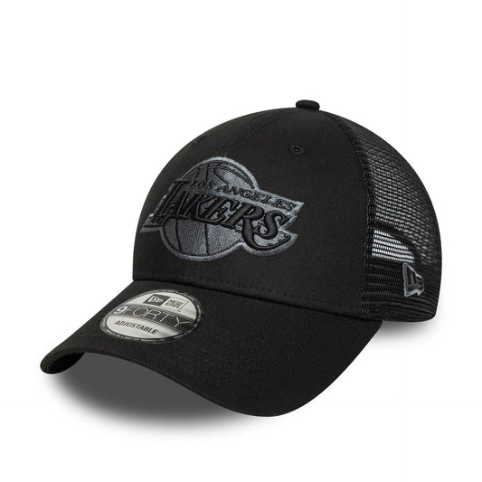 NEW ERA LA Lakers NBA Black 9FORTY Trucker Adjustable Cap