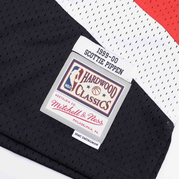 Men's Mitchell & Ness Scottie Pippen Black Portland Trail Blazers 1999-00 Hardwood Classics Swingman Jersey Size: Medium